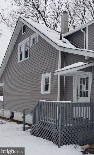 2711 Quakerbridge Rd, Trenton, NJ 08619-1627