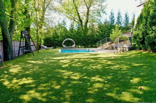 310 South Ave, New Canaan CT  06840-5820 exterior