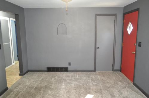 1743 11th Ave, Green Bay, WI 54304-3703