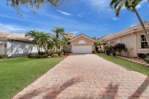 7110 Veneto Dr, Boynton Beach FL  33437-3741 exterior