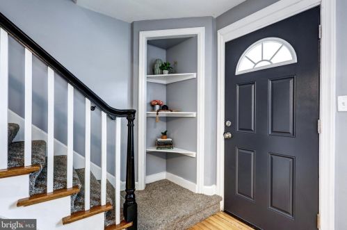 283 Duke St, Ephrata, PA 17522-2032