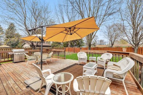 2157 Canyonland Dr, Green Bay, WI 54311-6319