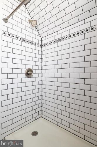 801 Thomas Ave, Riverton NJ  08077-1030 exterior