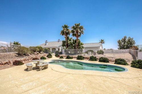 1895 Corwin Rd, Bullhead City AZ  86442-8774 exterior