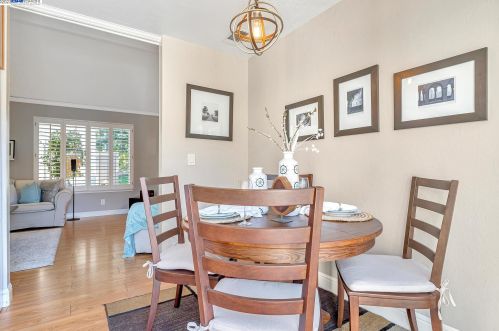 1634 Calle Santa Anna, Pleasanton CA  94566-5927 exterior