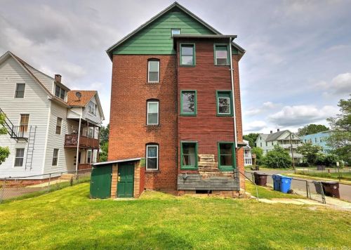 36 Olive St, New Britain CT  06051-2011 exterior