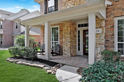 178 Golden Autumn Pl, Conroe, TX 77384-4802