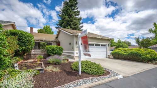 1641 Arroyo Sierra Dr, Santa Rosa, CA 95405-7782