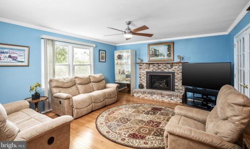 16 Dix Ln, Trenton NJ 08648-4844 exterior