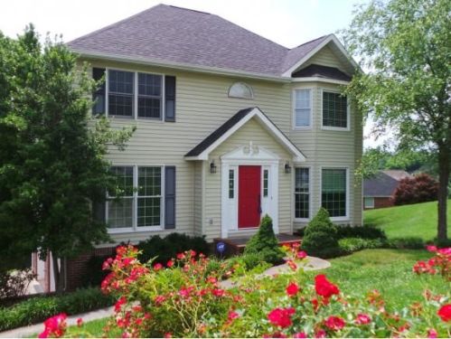 1208 Hillhurst Cir, Kingsport, TN 37660-8479