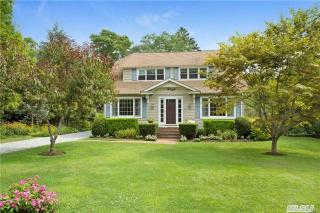 430 Windsor Ave, Brightwaters, NY 11718-1617