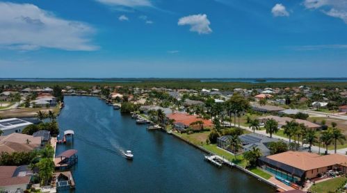 2806 30th St, Cape Coral, FL 33914-2000