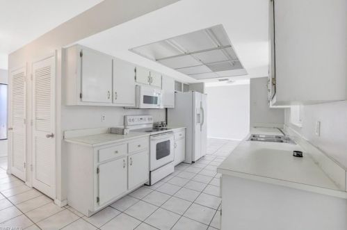 264 Ground Dove Cir, Lehigh Acres FL 33936-6931 exterior