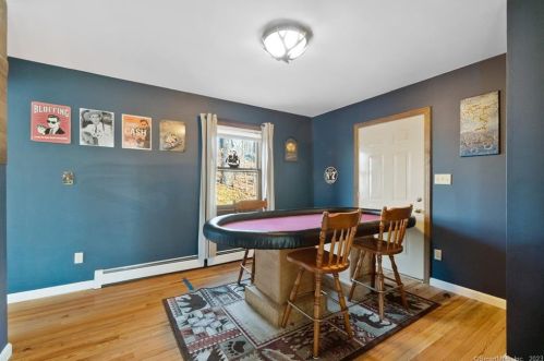 261 Whistle Town Rd, East Lyme CT  06333-1031 exterior