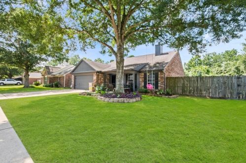 5207 Spring Circle Dr, Pearland, TX 77584-9357
