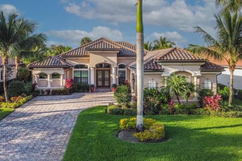 3313 Runaway Ln, Naples, FL 34114-8438