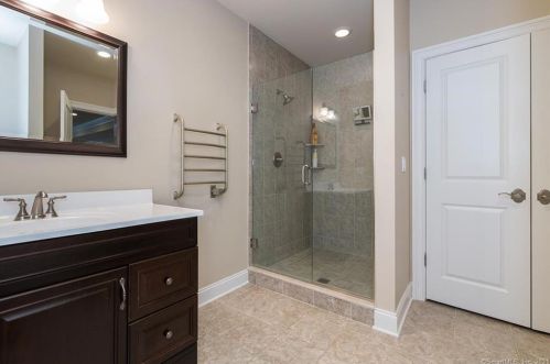 18 Heron Pond Rd, Essex CT  06426-1466 exterior