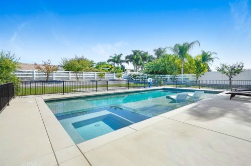 21046 Cashew St, Wildomar CA  92595-7544 exterior