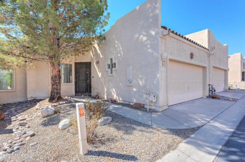 445 Deerwood Ln, Green Valley, AZ 85614-3538