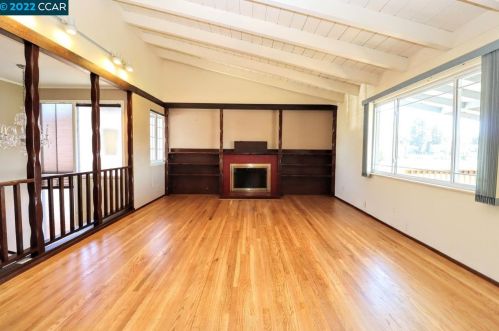 18351 Via Jose, San Lorenzo CA  94580-3063 exterior