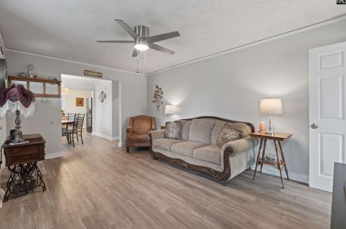 1512 Summerland Dr, Cayce-West Columbia SC  29033-2820 exterior