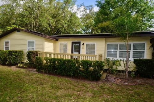 110 Sunset Dr, Sanford, FL 32773-4743