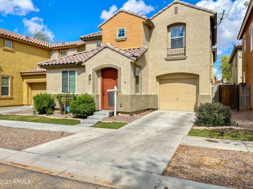 7840 Bonitos Dr, Phoenix, AZ 85035-5071