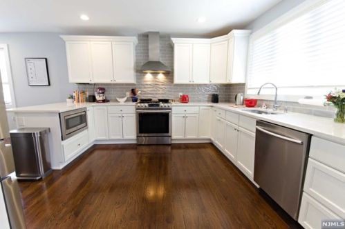 65 Lawton Ave, Cliffside Park, NJ 07010-3021