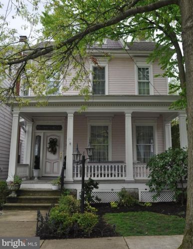 715 Market St, Lykens, PA 17048-1540