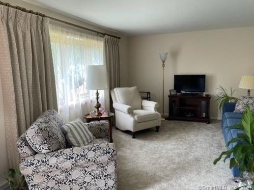 46 Vermont Ave, Milford CT  06460-7043 exterior