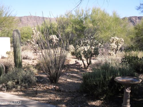 2261 Diamond Bar Ln, Tucson, AZ 85713-6775