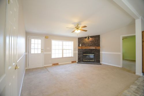 5 Pamela Dr, Hopkinton, NH 03229-2904