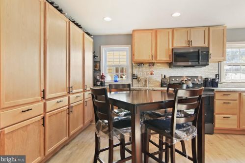 30 Main St, Camp Hill PA  17011-6326 exterior