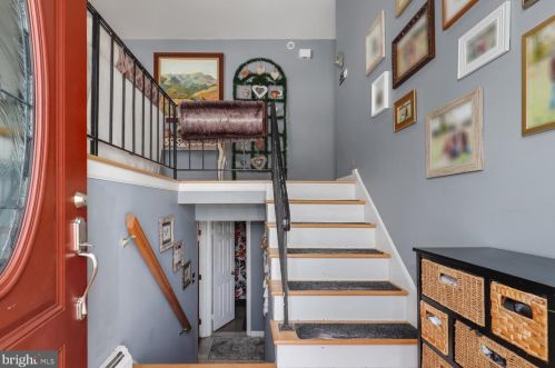 13705 Kerrydale Rd, Woodbridge VA  22193-4710 exterior