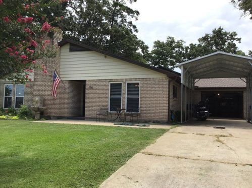 172 Elliott Cove Loop, Chita TX  75862-7106 exterior