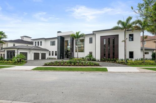 501 Muirfield Loop, Kissimmee FL  34747-6414 exterior