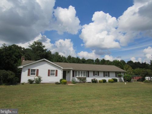 12007 Laurel Rd, Laurel DE  19956-3538 exterior