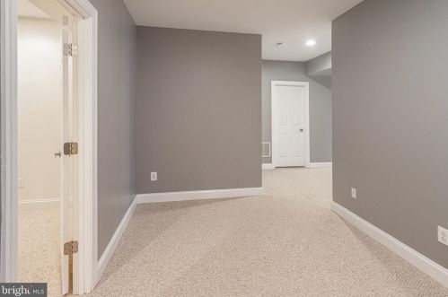 13101 Taverner Loop, Woodbridge VA  22192-5333 exterior