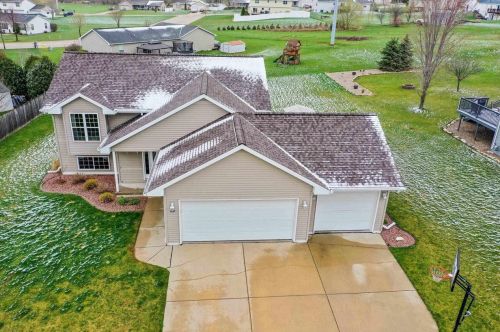 2169 Skyview St, Green Bay, WI 54311-6062