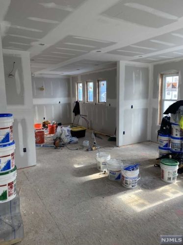 208 Indiana St, Maplewood NJ 07040-3404 exterior