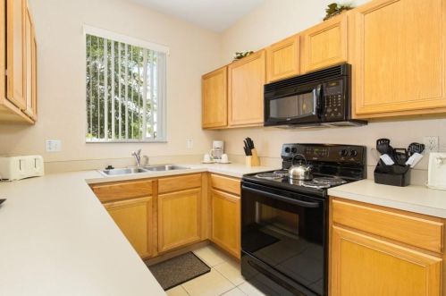 5736 Delorean Dr, Kissimmee, FL 34746-7135