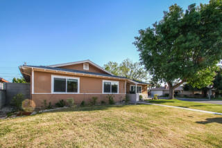 4201 Cambridge Dr, Bakersfield CA  93306-1704 exterior