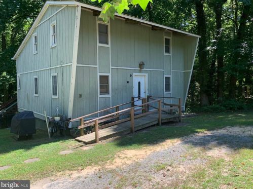 171 American Dr, Montross, VA 22520-8824