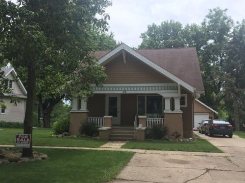 214 3rd St, Manning, IA 51455-1312