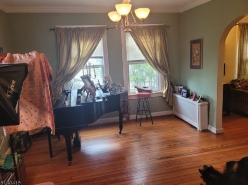 10 Park Rd, Greystone Park, NJ 07950-2511