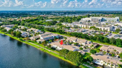 5274 Jog Ln, Delray Beach FL  33484-6621 exterior