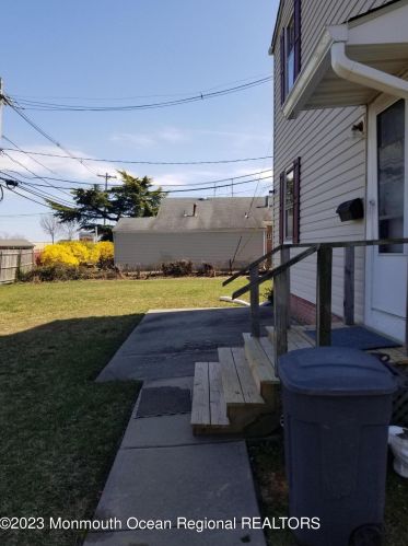 2 Barker Ave, Tinton Falls, NJ 07724-2902