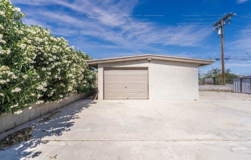 16688 Zenda St, Victorville CA  92395-3936 exterior