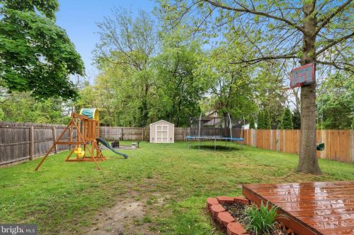 10 Cedar Ave, Berlin Boro NJ  08009-1302 exterior