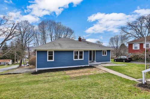 57 Orchard St, Marlborough, NY 12542-6153